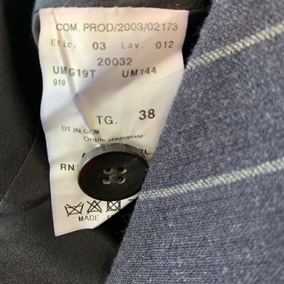 Armani Collezioni Blue pinstriped peplum jacket size 2 - Picture 8 of 11